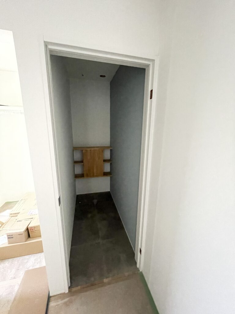 愛知県 岡崎市 新築工事 建築 注文住宅 建売 デザイナー住宅 リフォーム工事 リノベーション 自由設計 家づくり 店舗設計 新築一戸建て クロス貼り工事